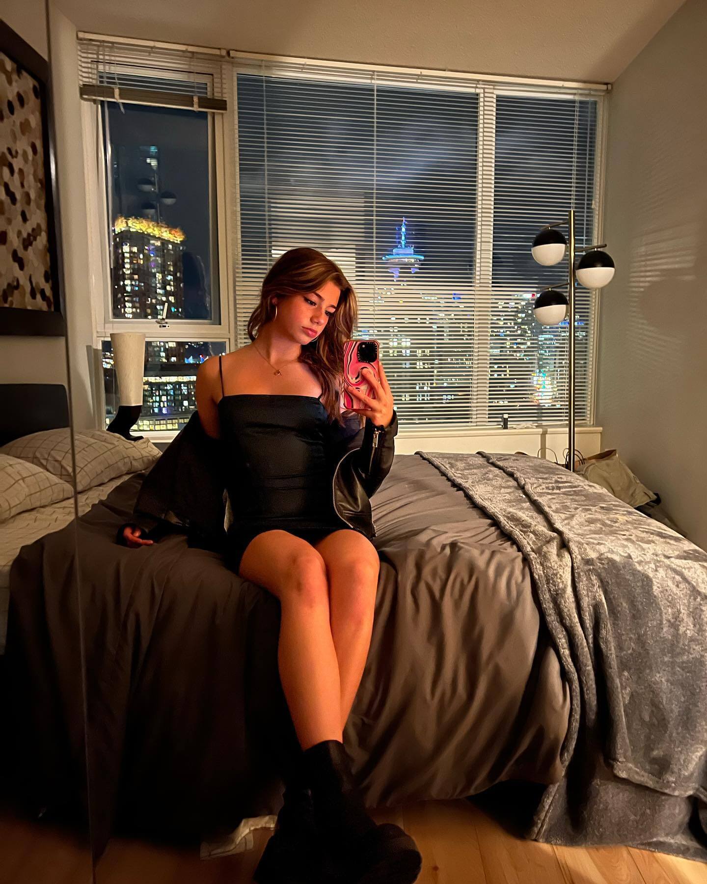 Mikayla Campinos makeup artist